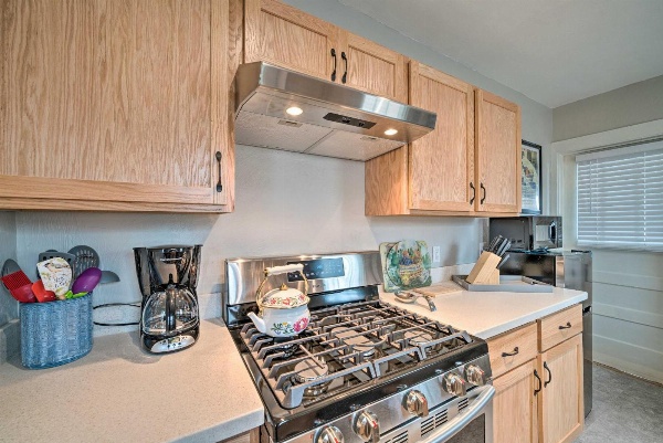 Well-equipped Cody Cottage 2 Miles to Cody Rodeo! Main image